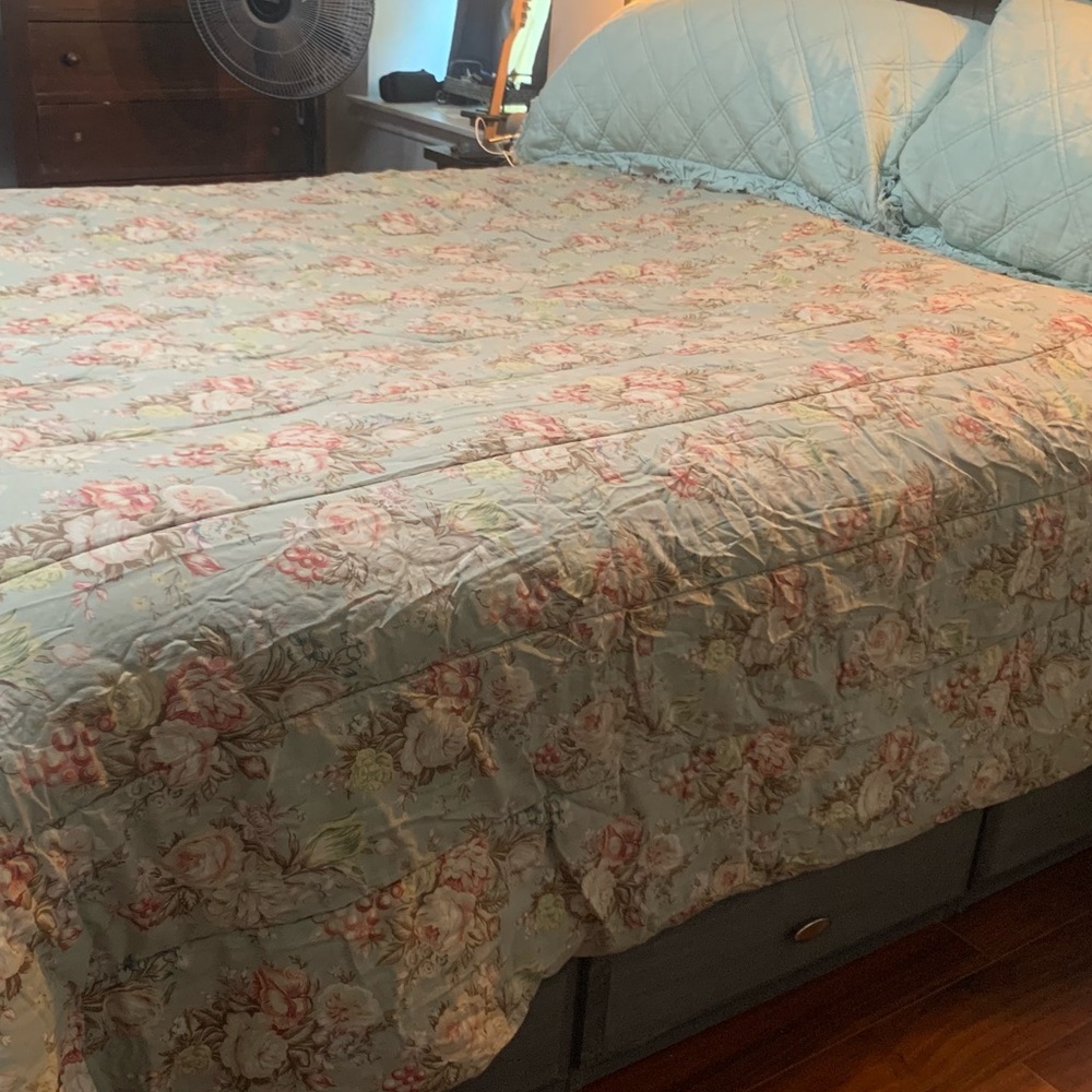 Ralph Lauren Charlotte King Comforter